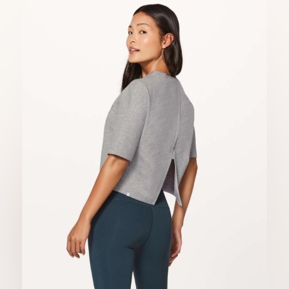 Lululemon Minimal Short Sleeve - Size 10 Heathered Power Grey